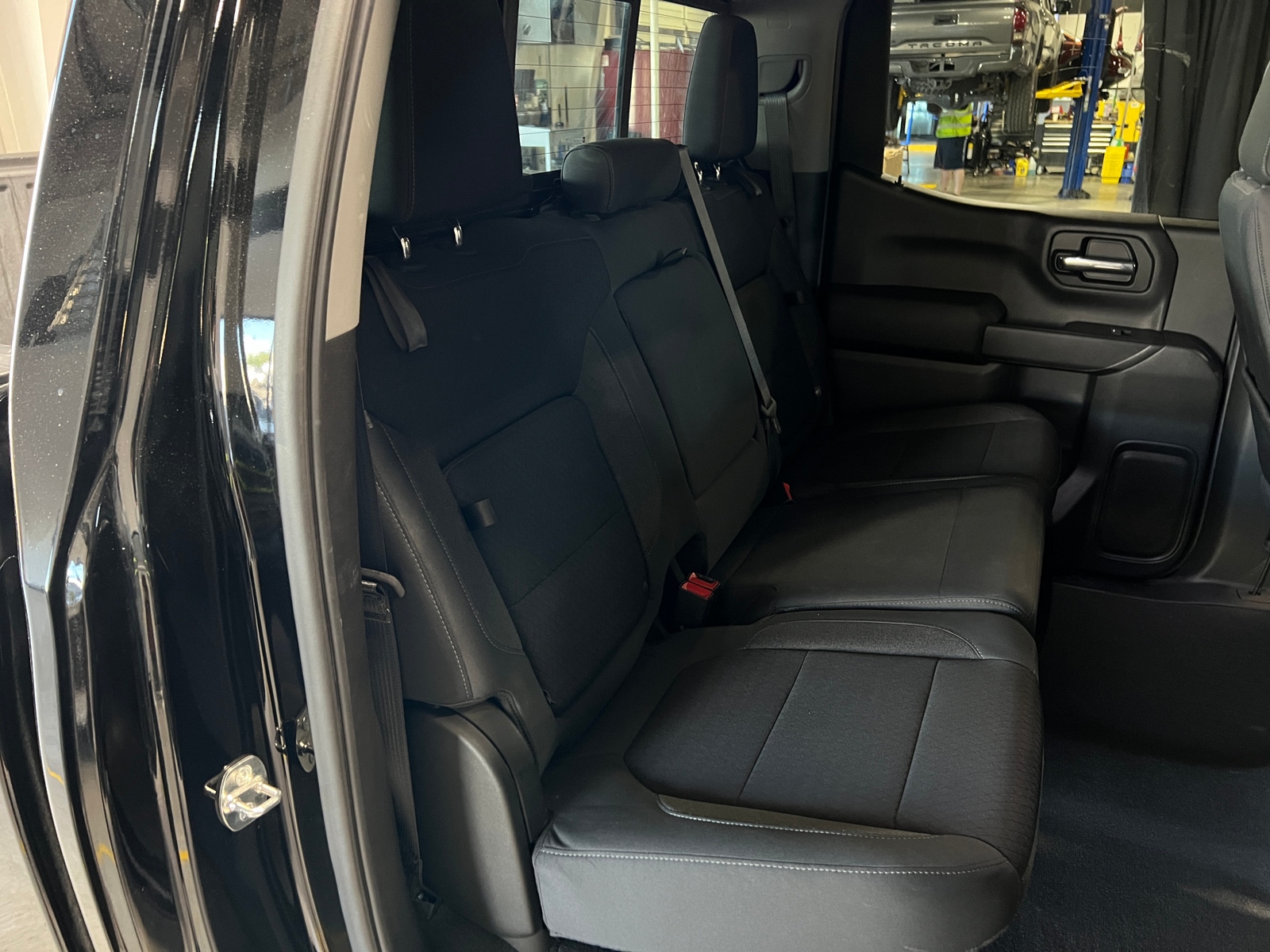 Thumbnail: 2019 Chevrolet Silverado 1500 - 6