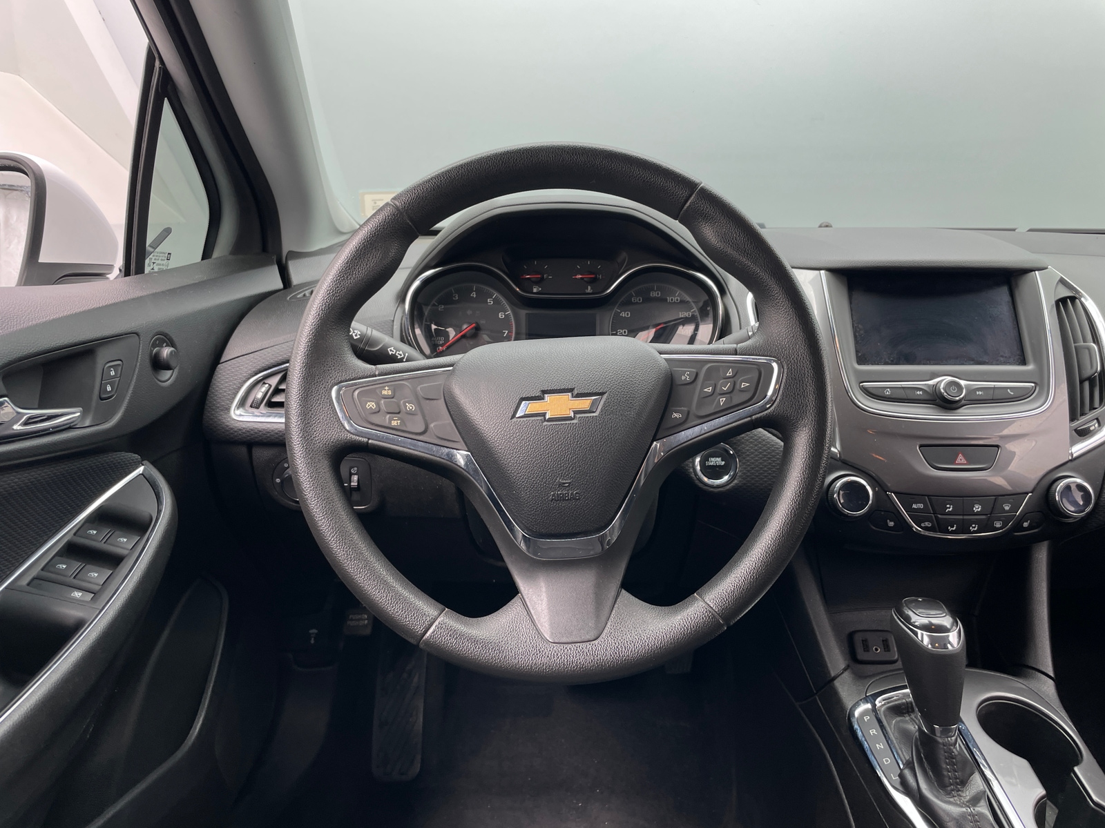 Thumbnail: 2019 Chevrolet Cruze - 5
