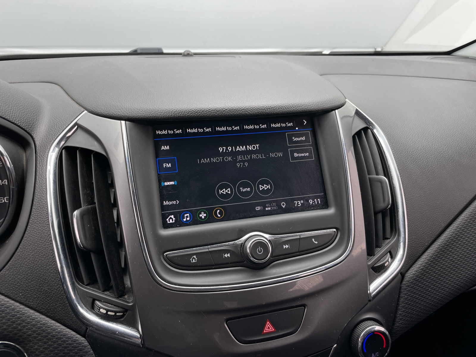 Thumbnail: 2019 Chevrolet Cruze - 4