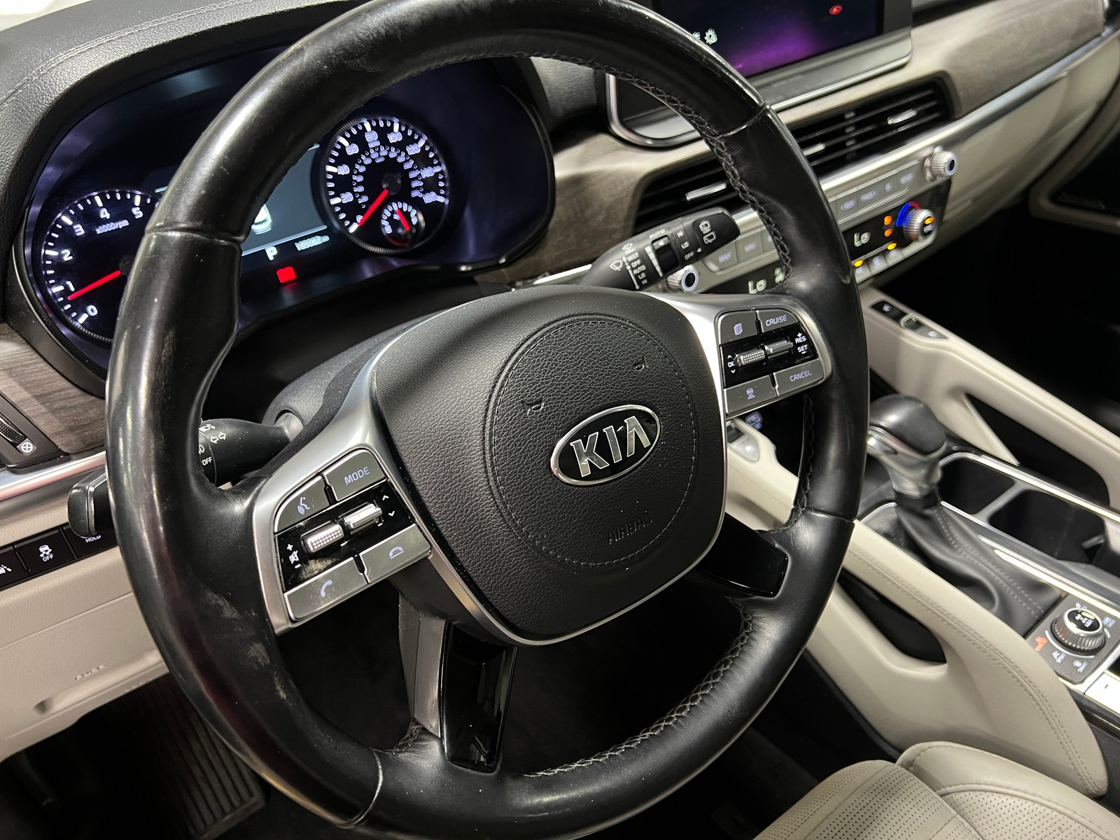 Thumbnail: 2020 Kia Telluride - 4