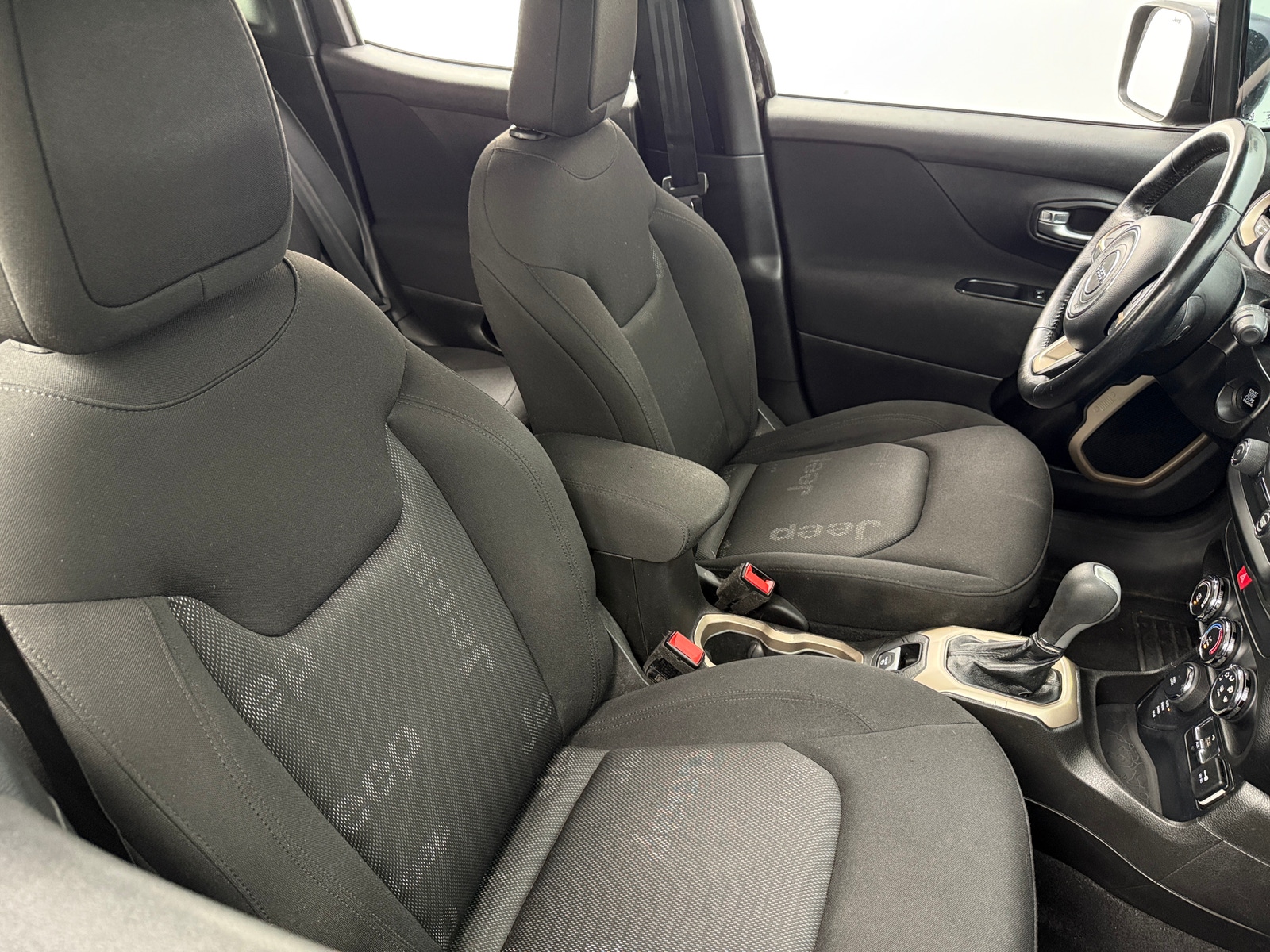 Thumbnail: 2017 Jeep Renegade - 2