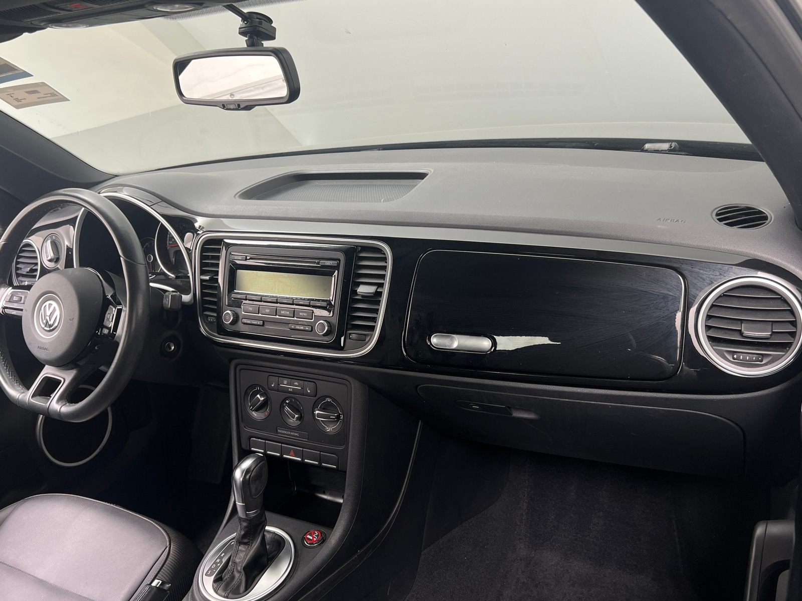Thumbnail: 2014 Volkswagen Beetle - 2
