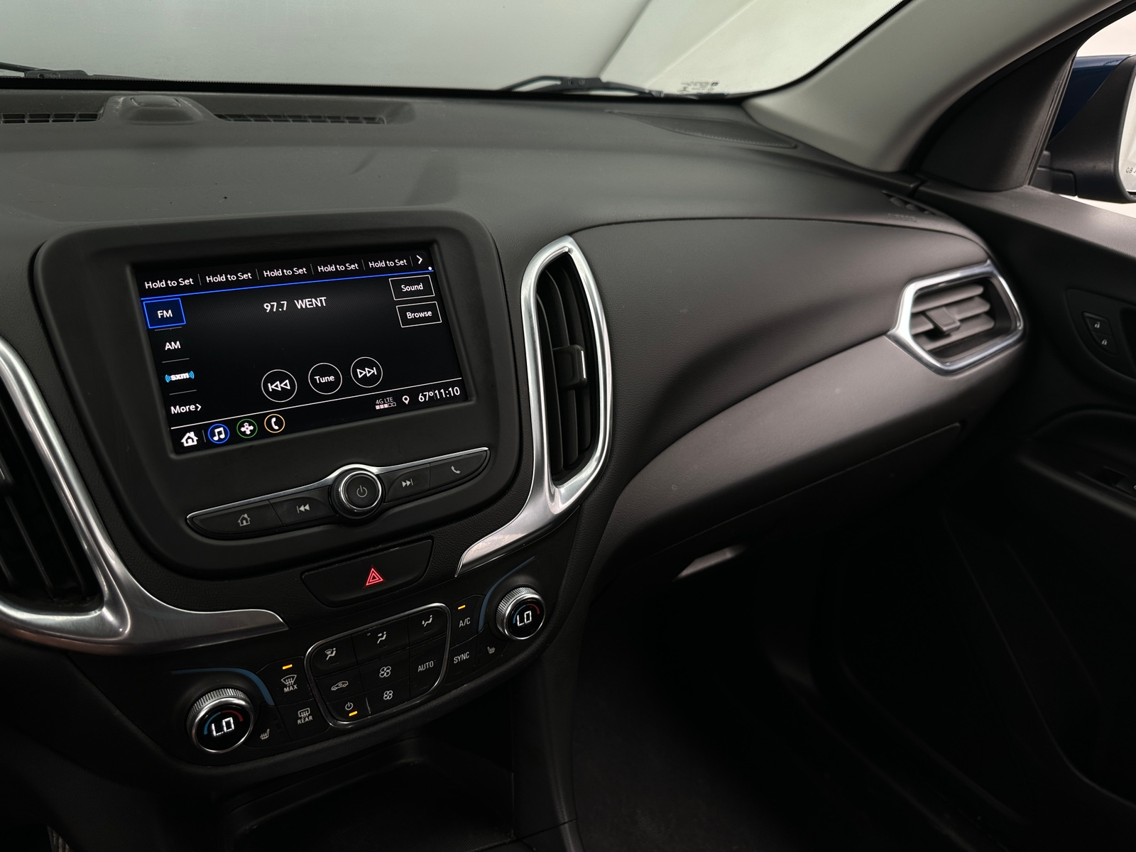 Thumbnail: 2021 Chevrolet Equinox - 4