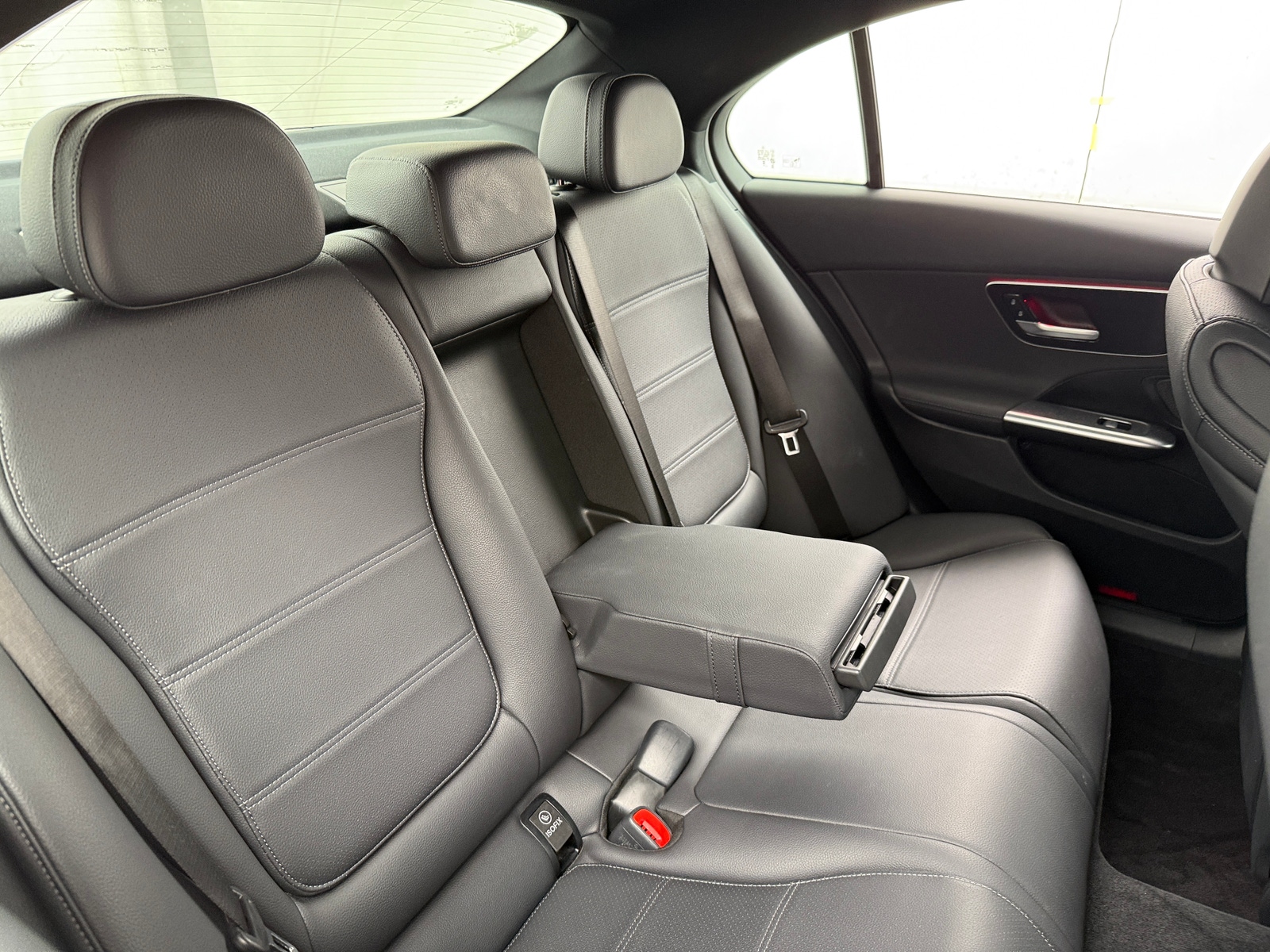 Thumbnail: 2024 Mercedes-Benz C-Class - 6