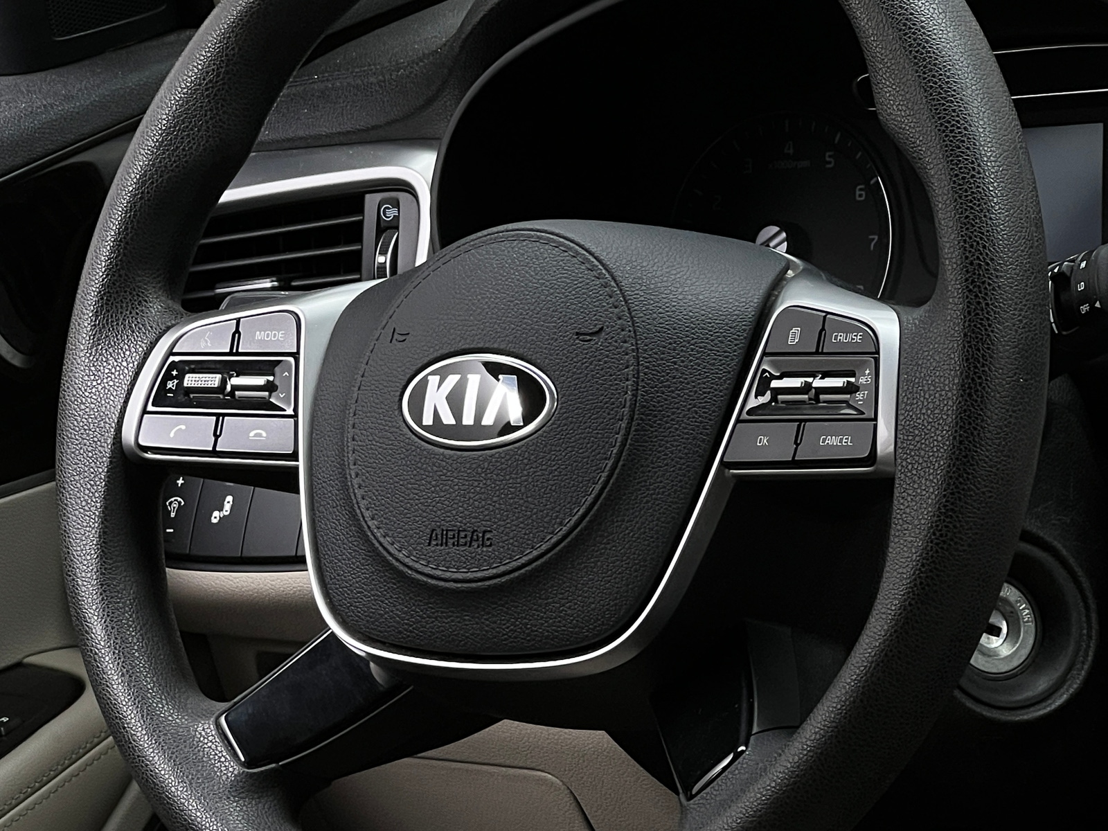 Thumbnail: 2019 Kia Sorento - 5