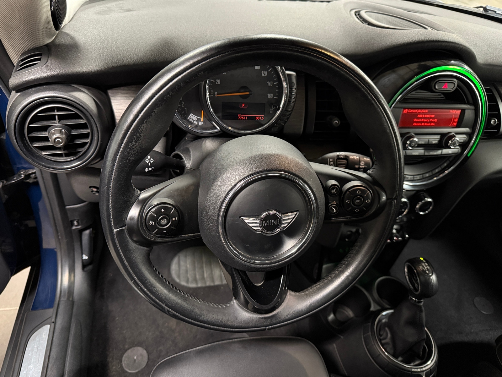 Thumbnail: 2015 MINI Cooper Hardtop - 4