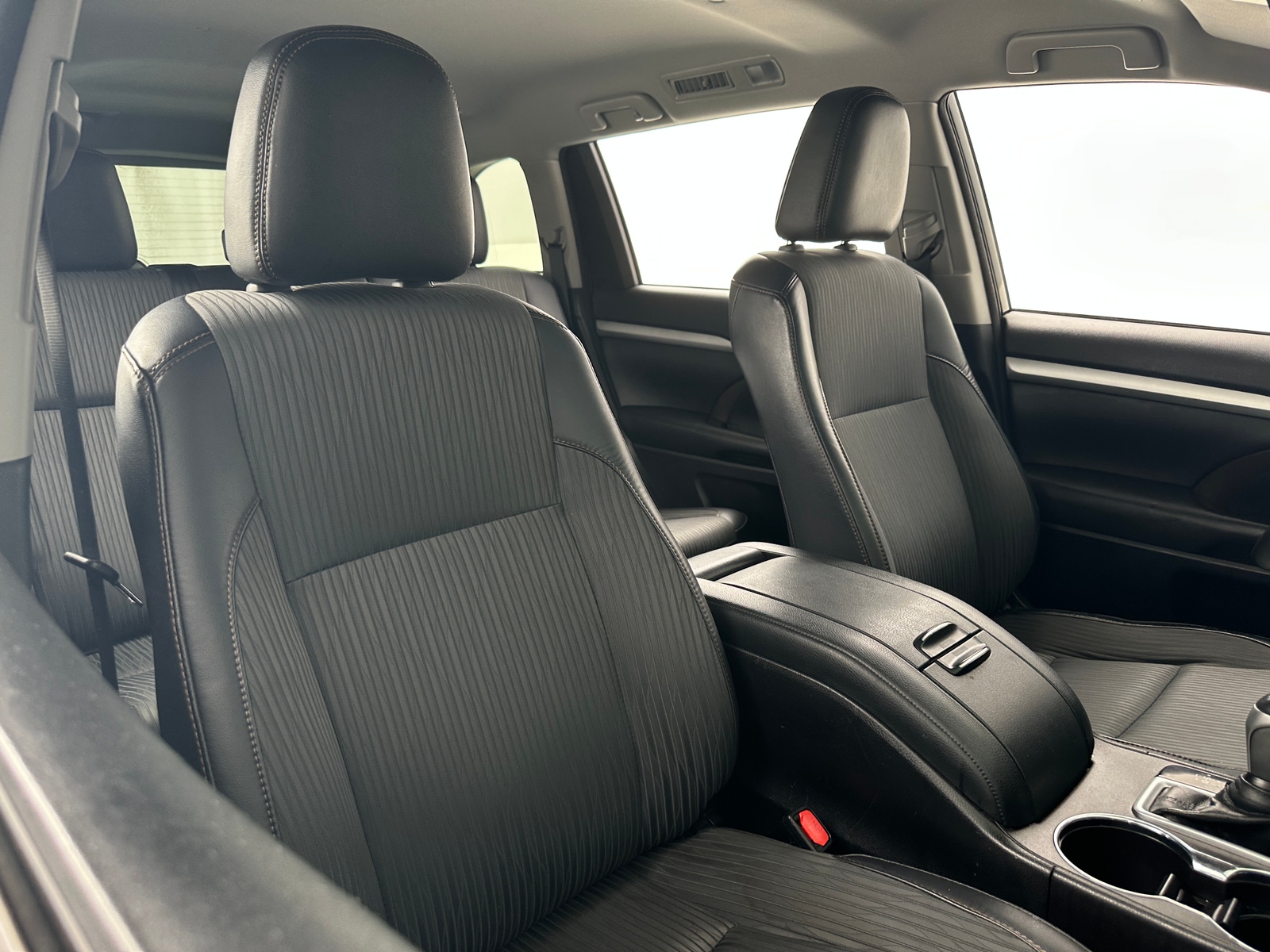 Thumbnail: 2018 Toyota Highlander - 2