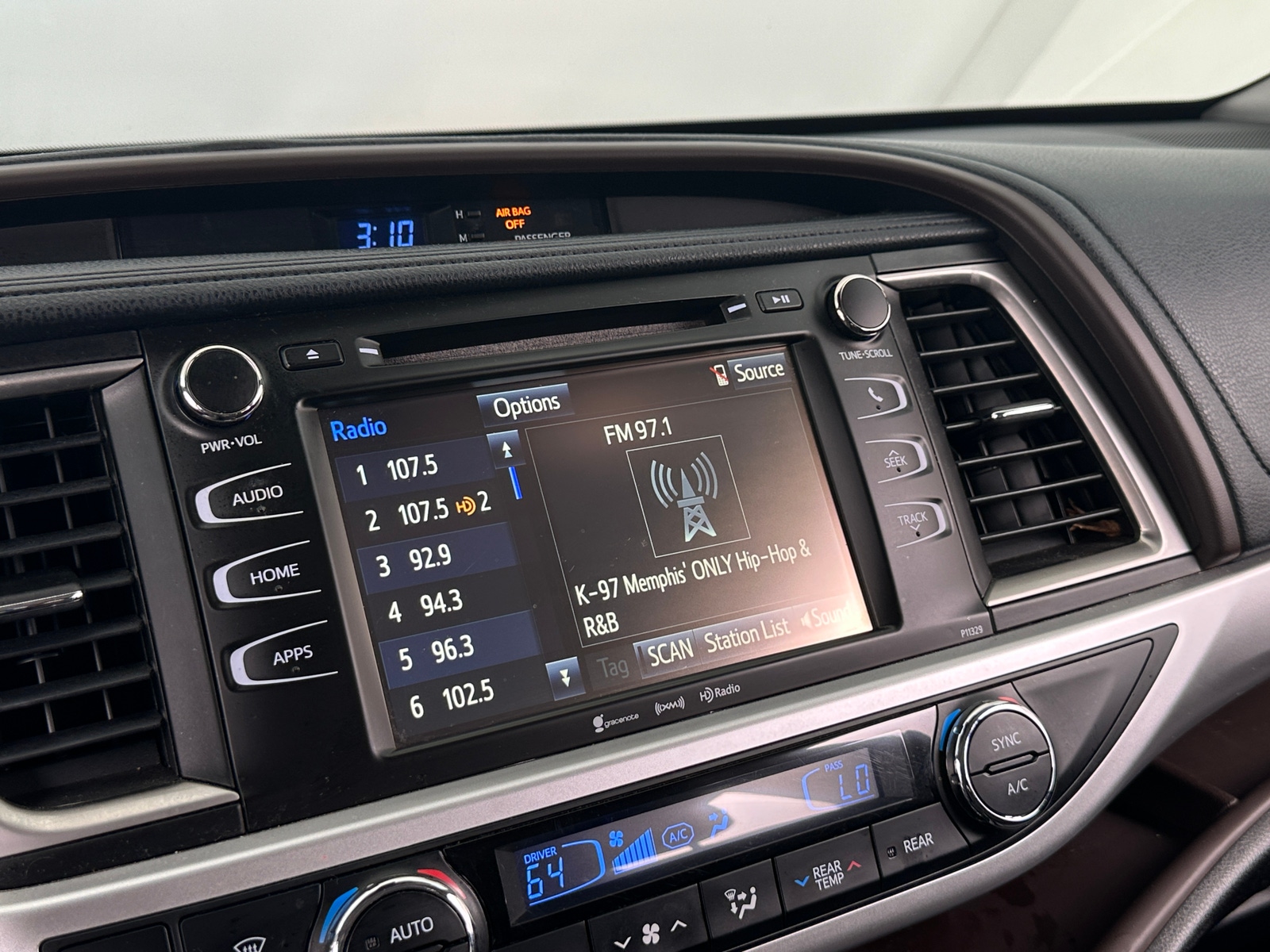Thumbnail: 2018 Toyota Highlander - 4