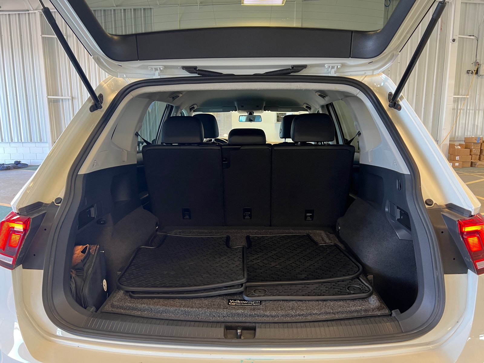 Thumbnail: 2019 Volkswagen Tiguan - 6
