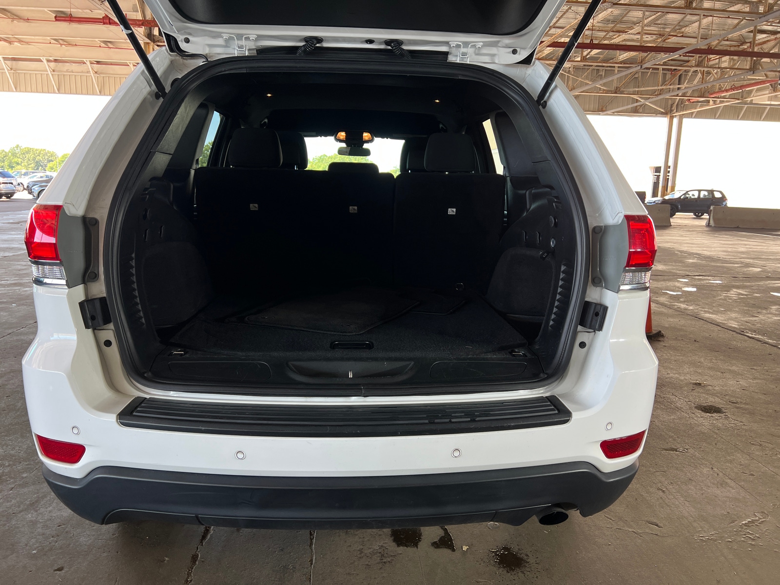 Thumbnail: 2018 Jeep Grand Cherokee - 7