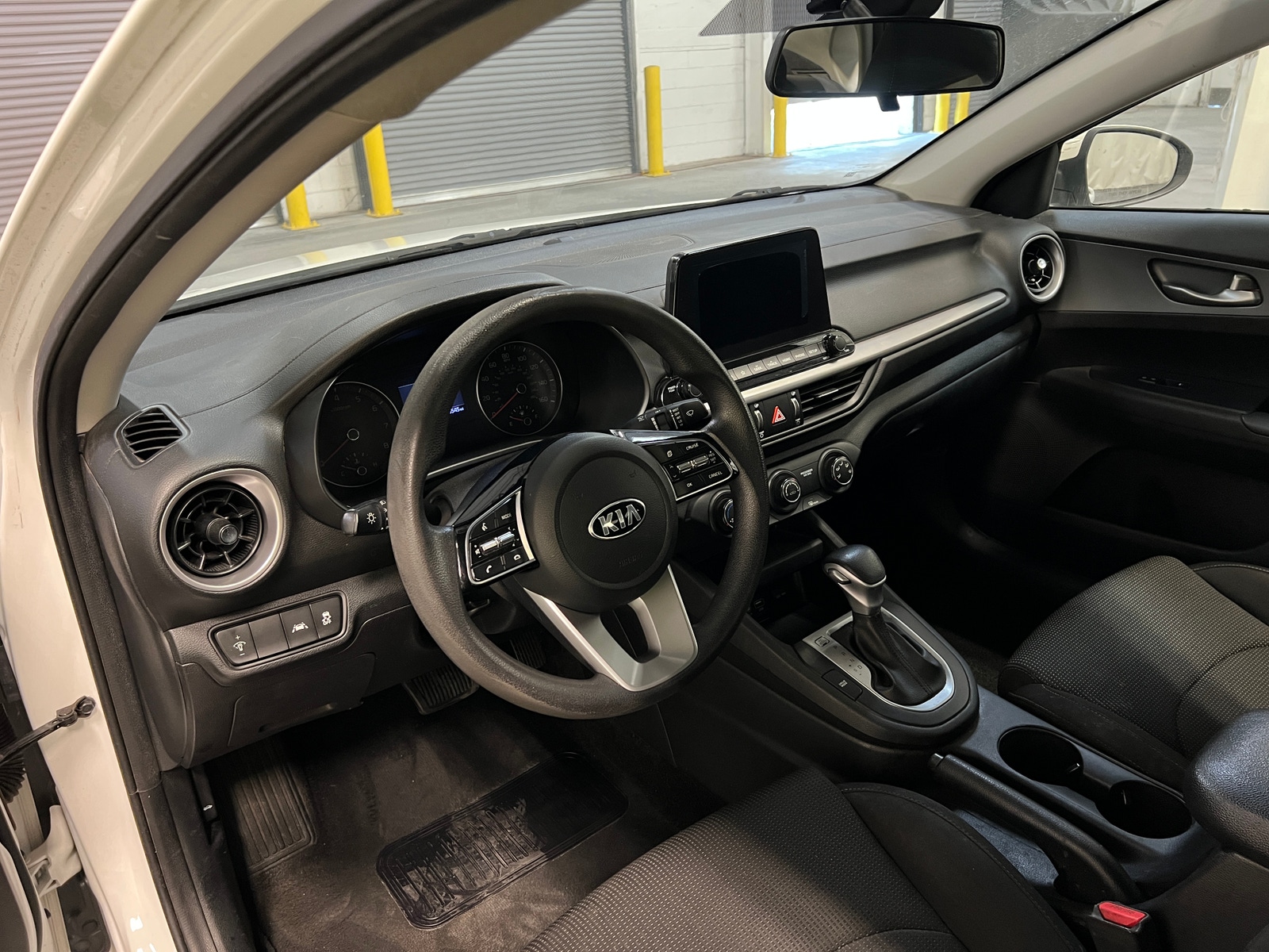 Thumbnail: 2020 Kia Forte - 3