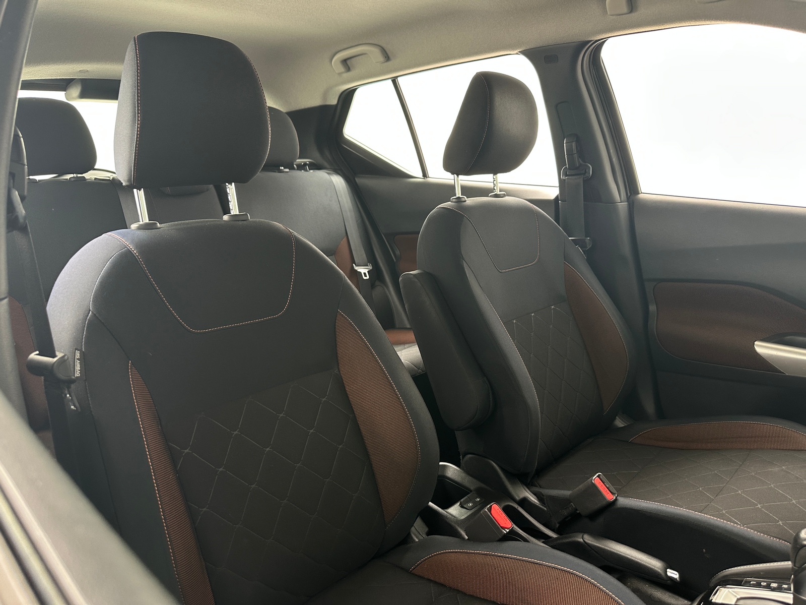 Thumbnail: 2018 Nissan Kicks - 2