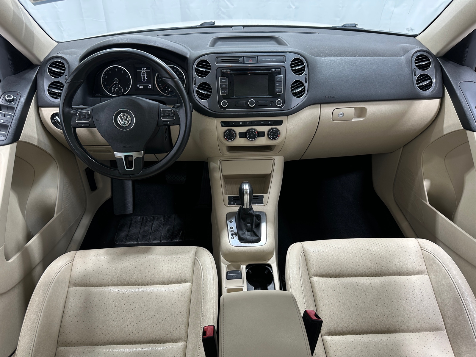 Thumbnail: 2013 Volkswagen Tiguan - 2