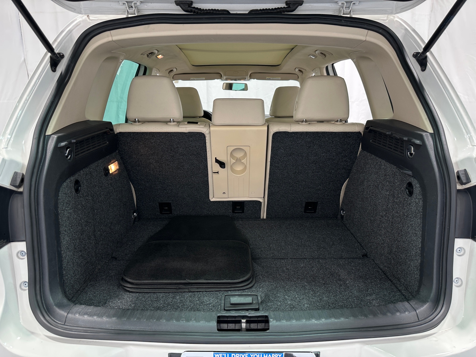 Thumbnail: 2013 Volkswagen Tiguan - 6