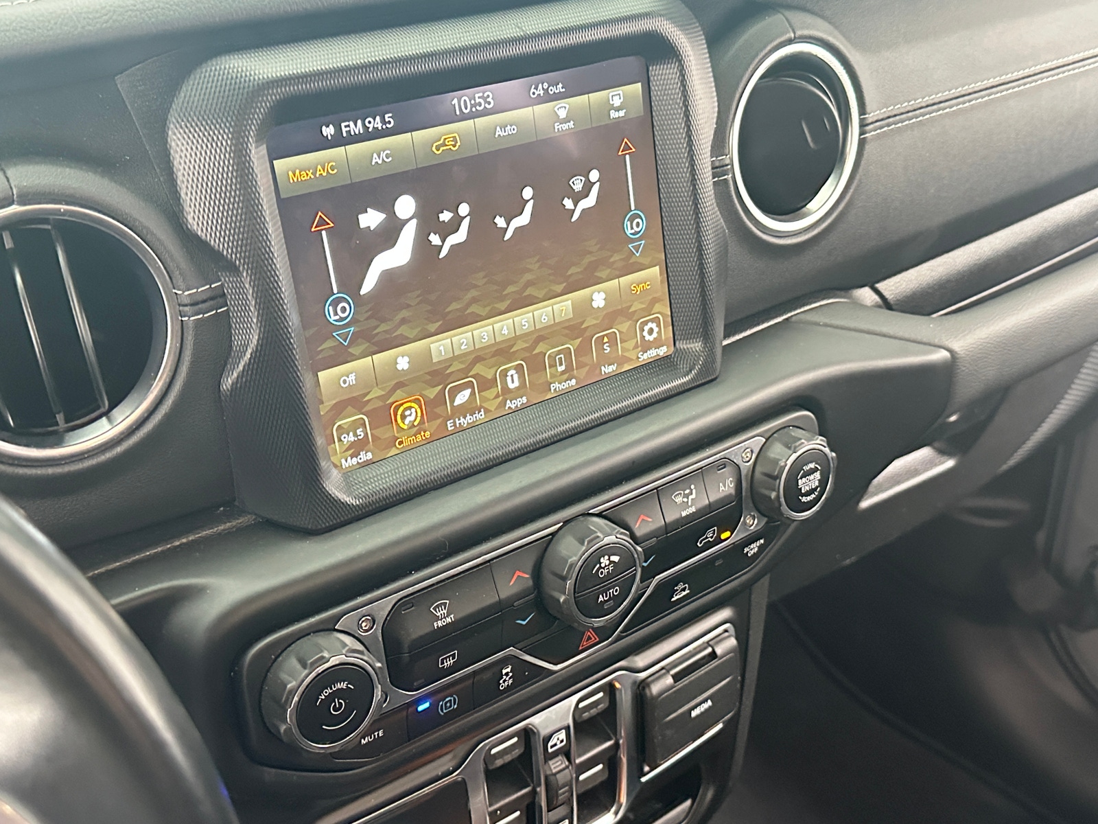 Thumbnail: 2022 Jeep Wrangler - 3