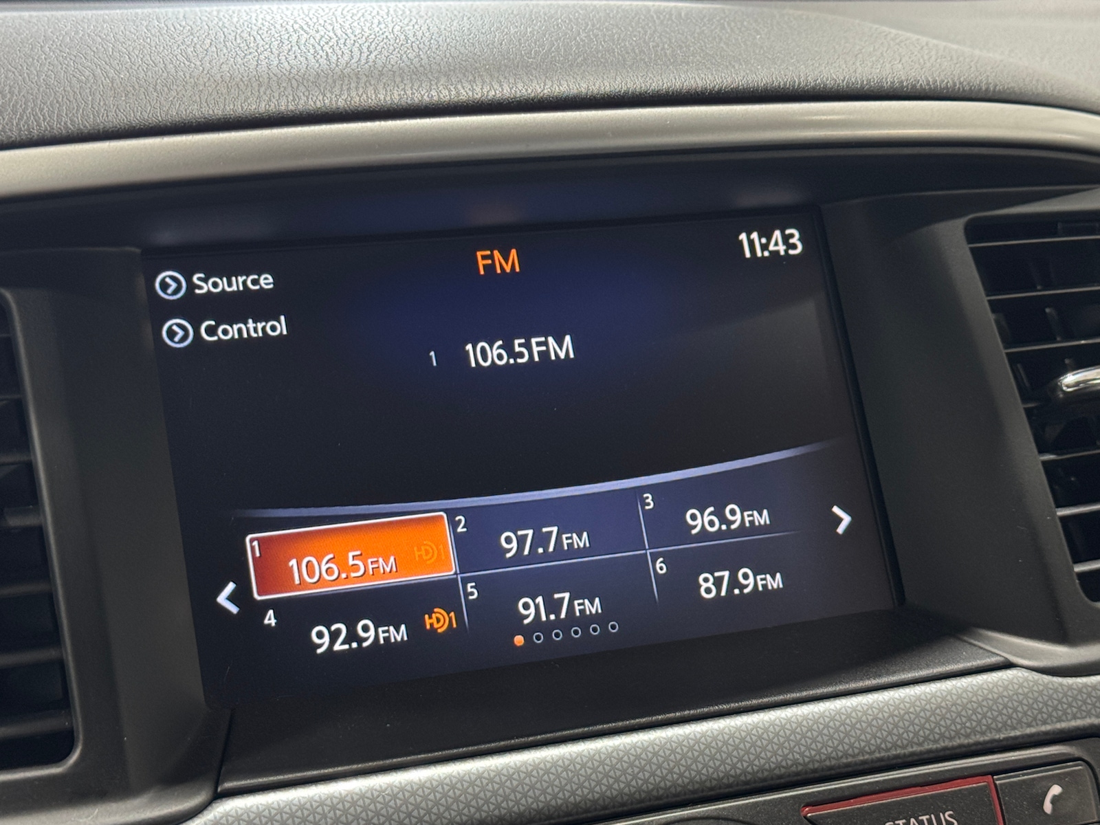 Thumbnail: 2019 Nissan Pathfinder - 3