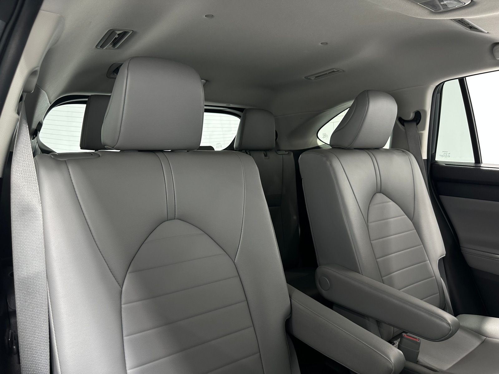 Thumbnail: 2023 Toyota Highlander - 5