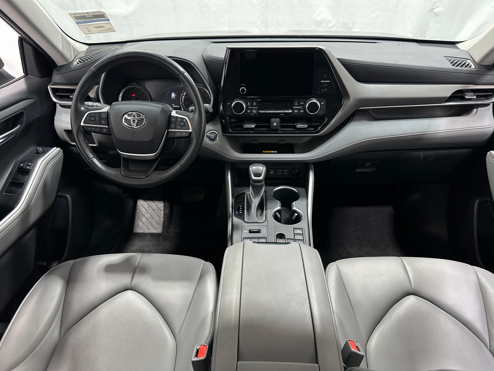 Thumbnail: 2023 Toyota Highlander - 2