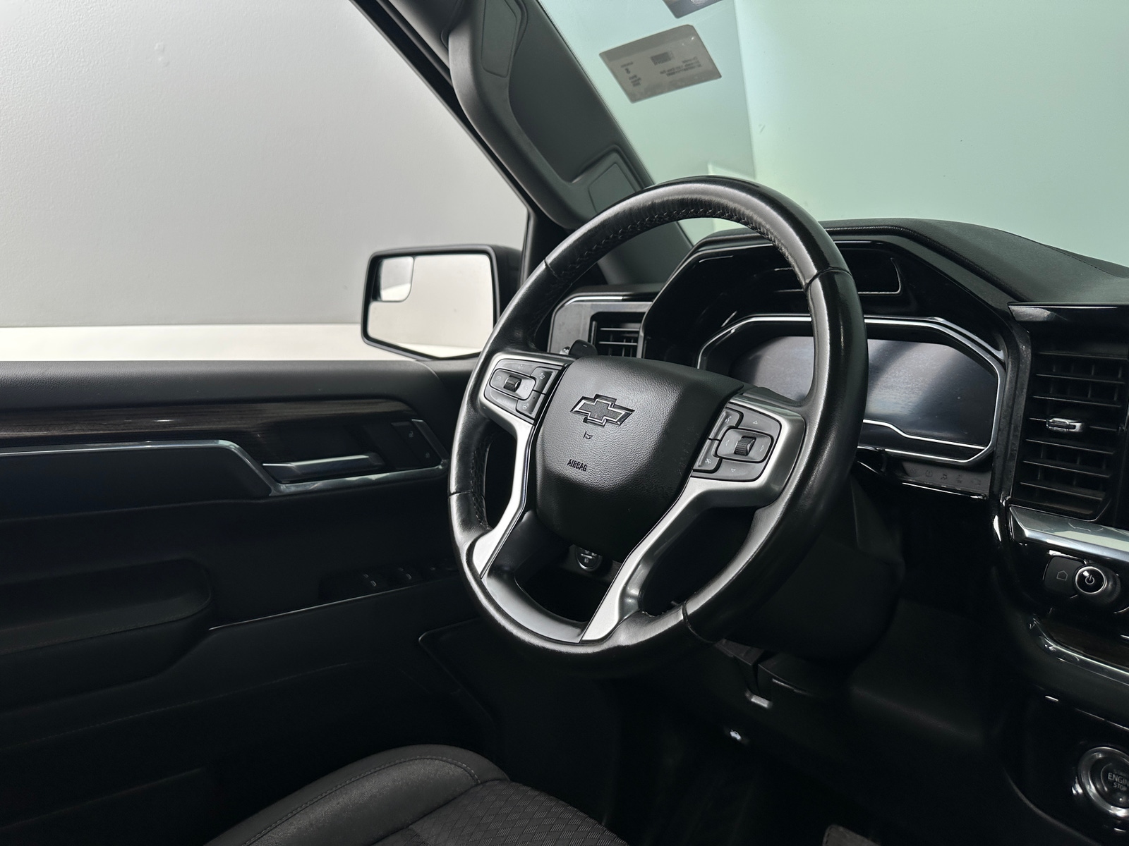 Thumbnail: 2023 Chevrolet Silverado 1500 - 5