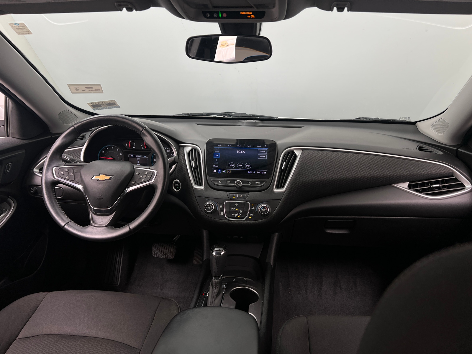 Thumbnail: 2020 Chevrolet Malibu - 3