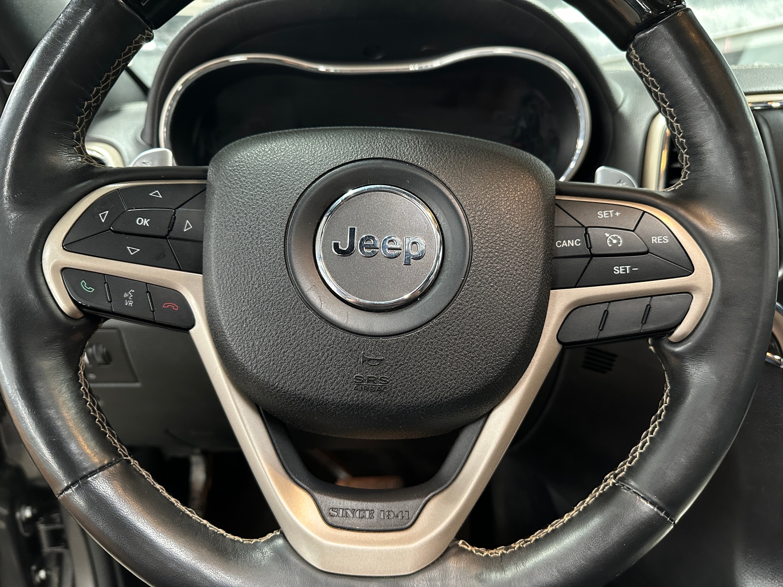 Thumbnail: 2015 Jeep Grand Cherokee - 4