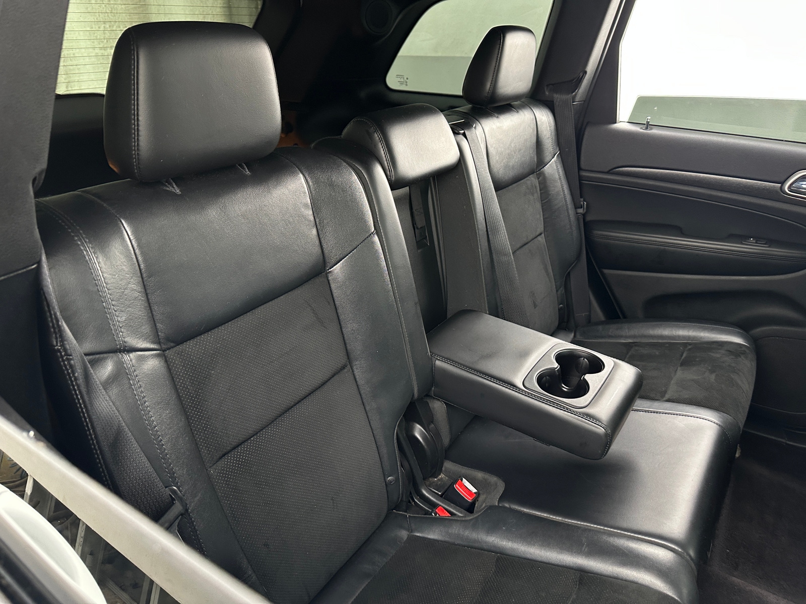 Thumbnail: 2017 Jeep Grand Cherokee - 6