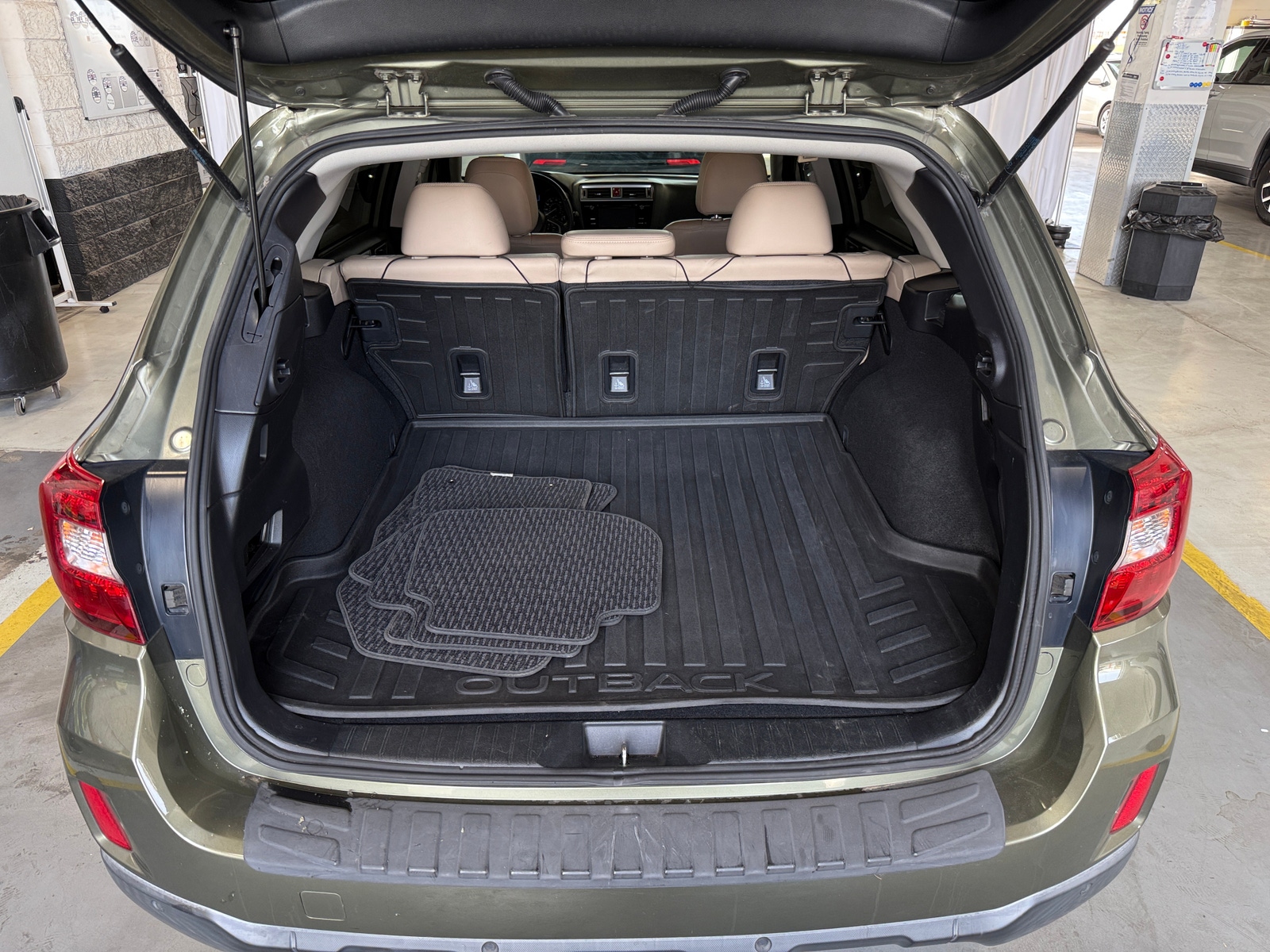 Thumbnail: 2017 Subaru Outback - 6