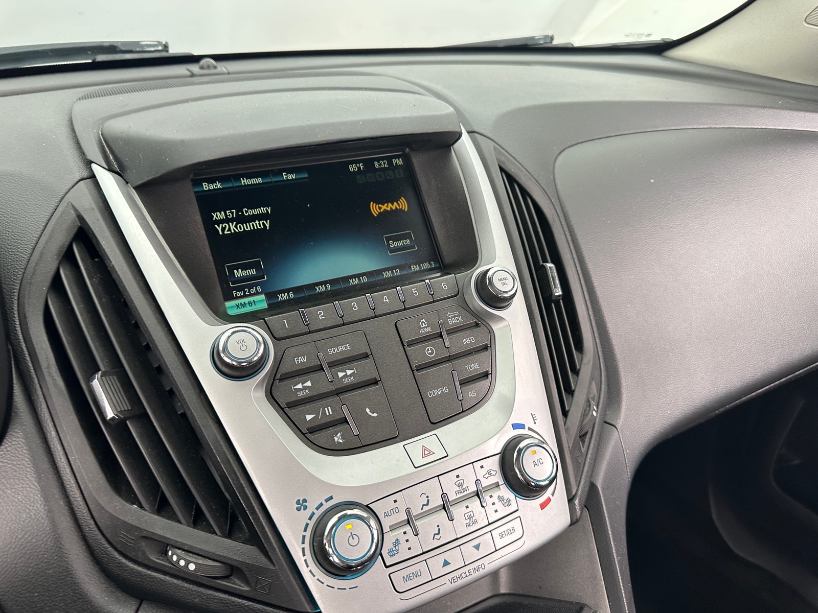 Thumbnail: 2017 Chevrolet Equinox - 4