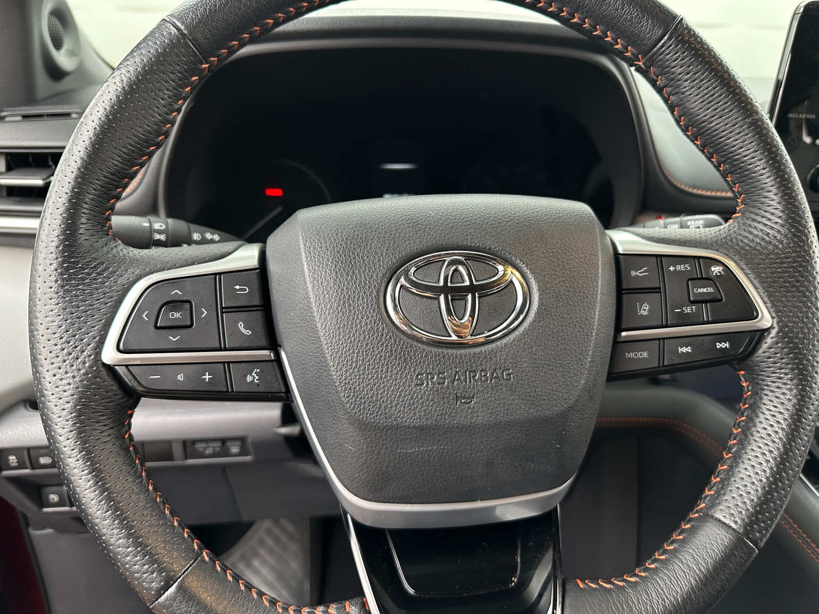Thumbnail: 2021 Toyota Sienna - 4