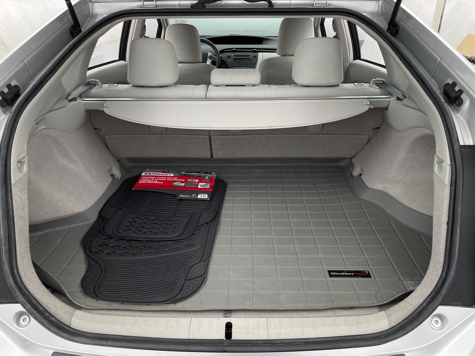 Thumbnail: 2011 Toyota Prius - 6