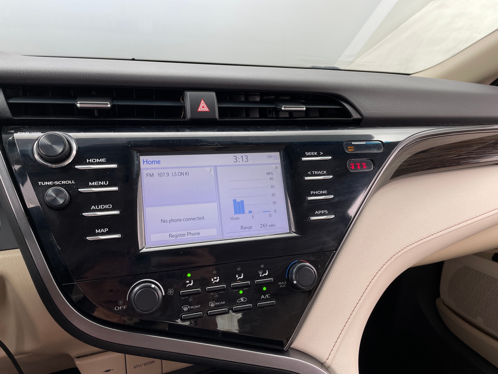 Thumbnail: 2019 Toyota Camry - 4