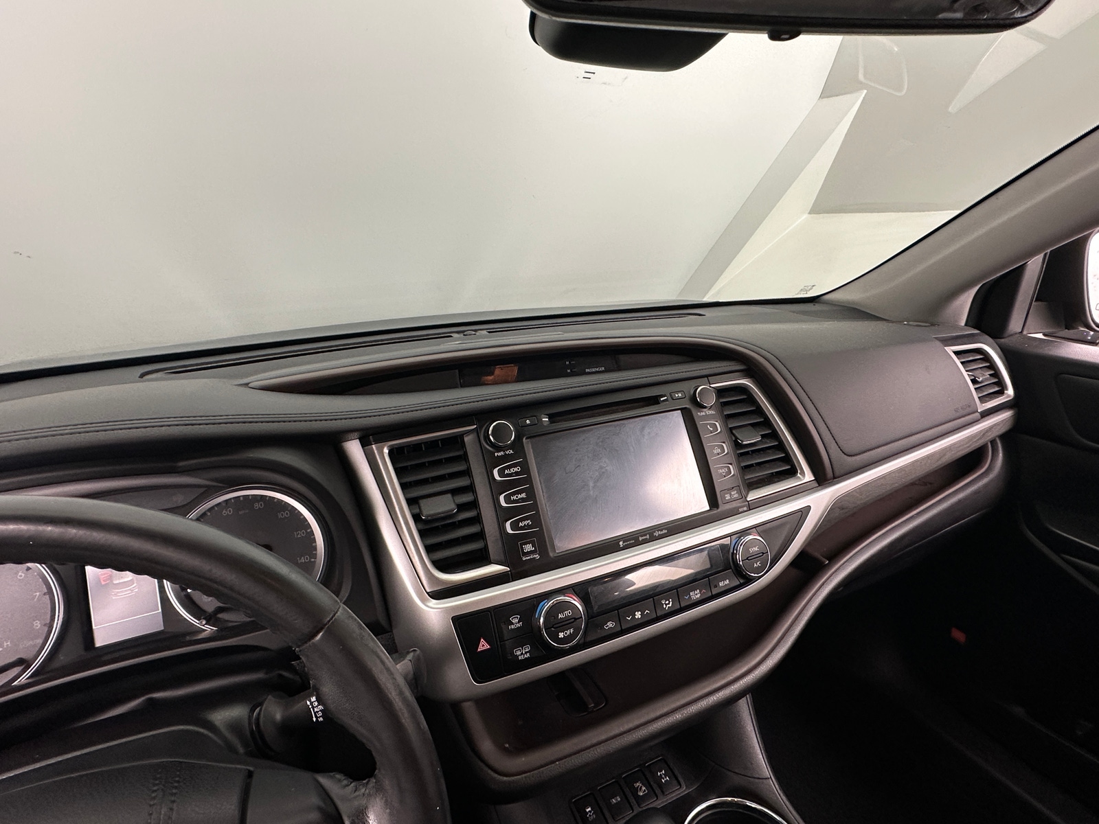 Thumbnail: 2018 Toyota Highlander - 2