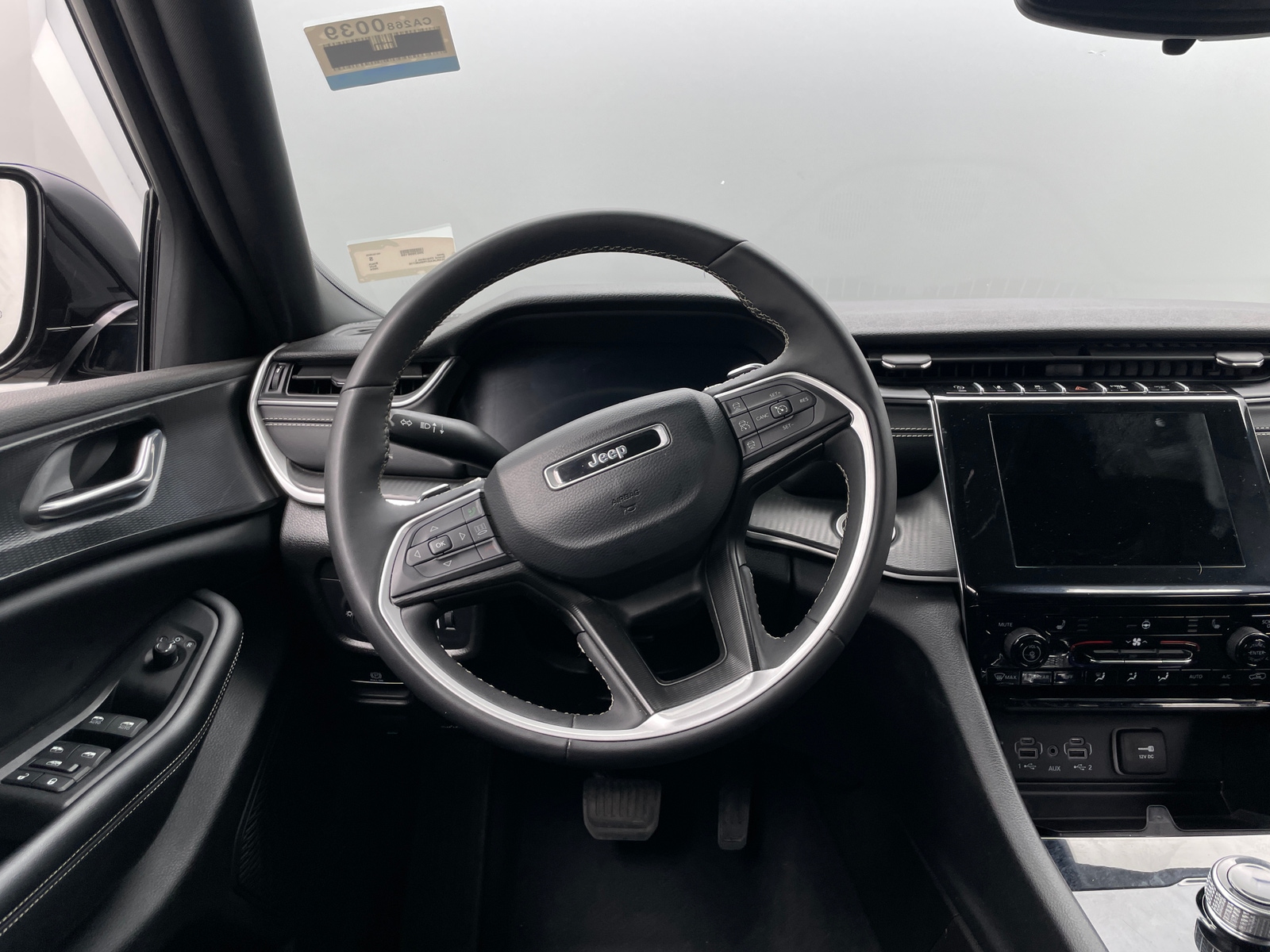 Thumbnail: 2024 Jeep Grand Cherokee L - 4