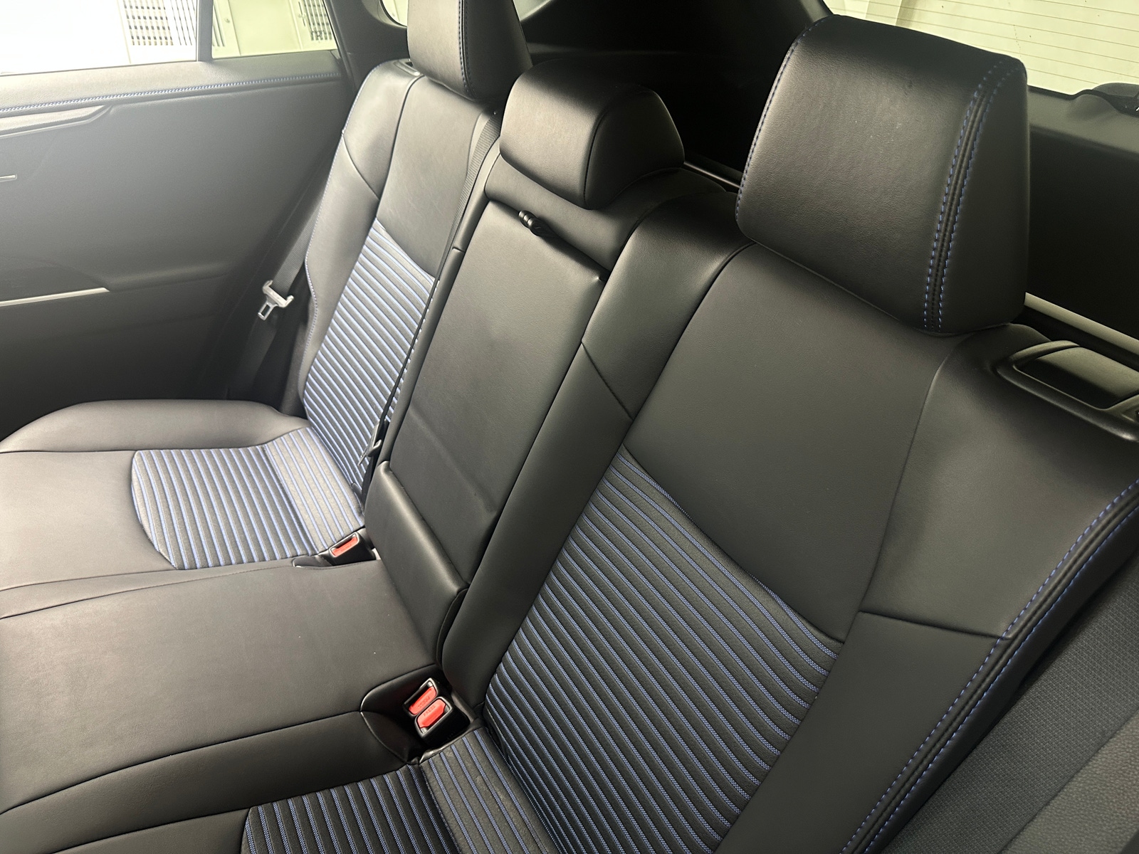Thumbnail: 2021 Toyota RAV4 - 6