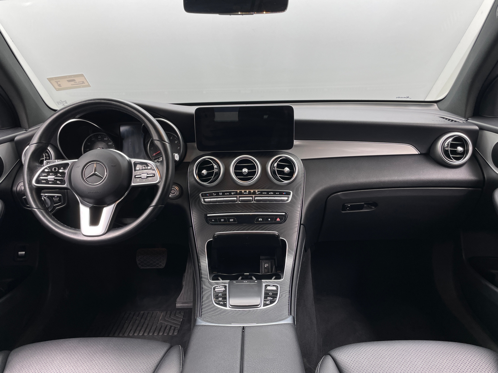 Thumbnail: 2021 Mercedes-Benz GLC - 2