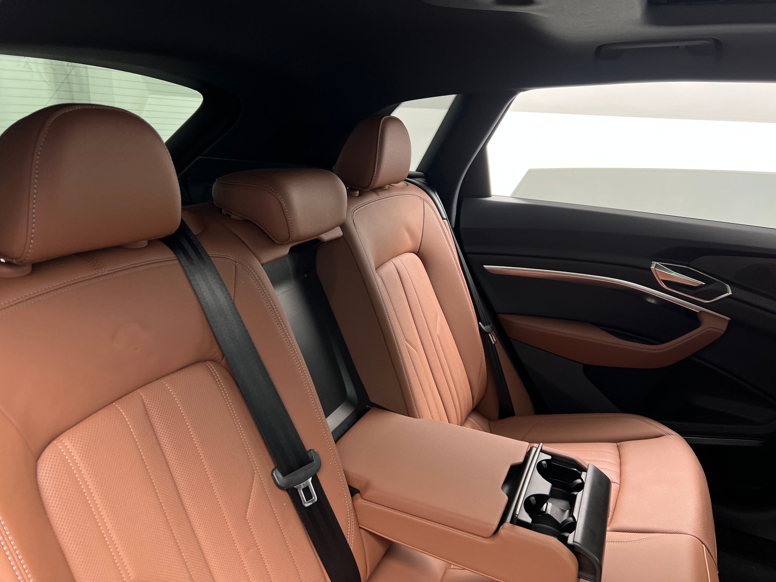 Thumbnail: 2024 Audi Q8 e-tron - 5