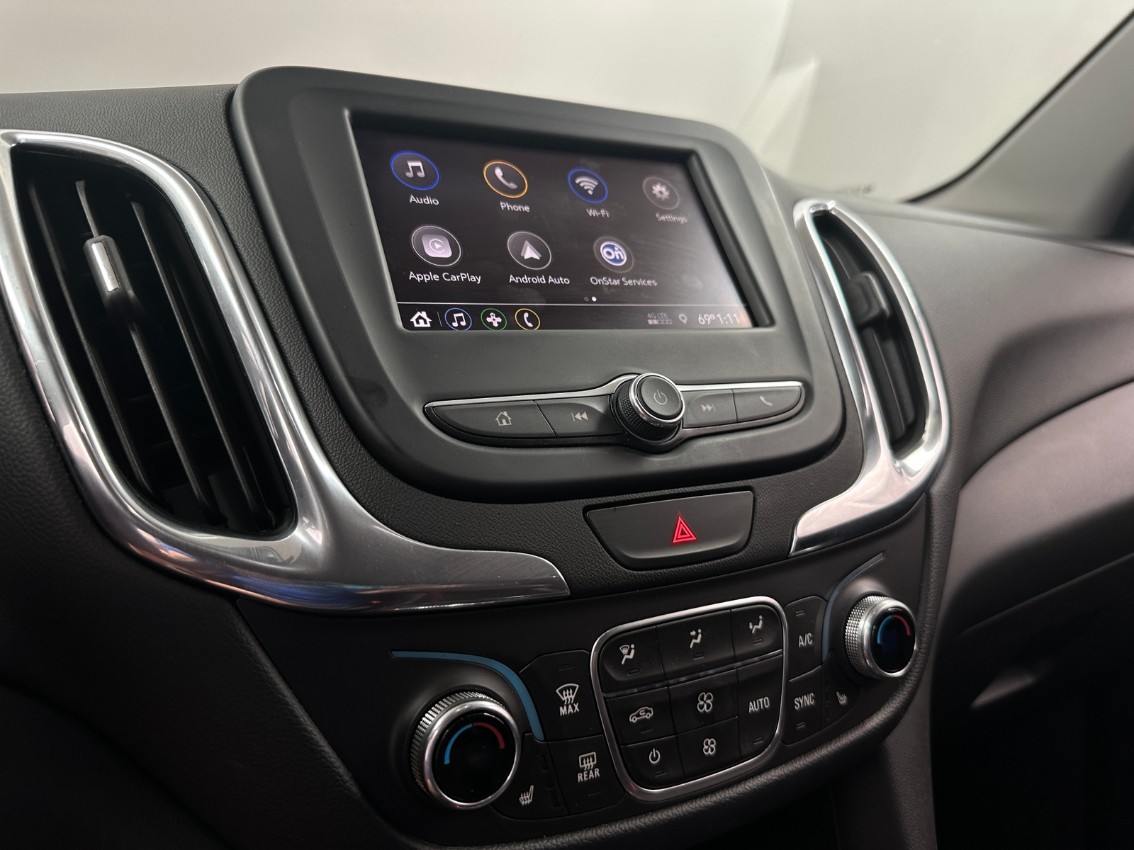 Thumbnail: 2020 Chevrolet Equinox - 4