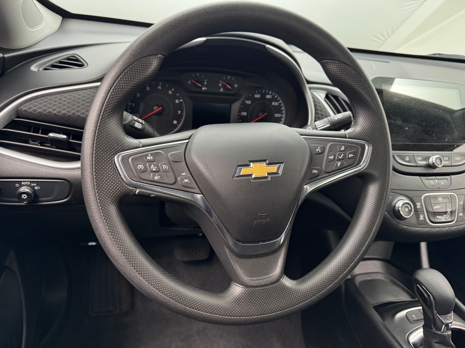 Thumbnail: 2024 Chevrolet Malibu - 5