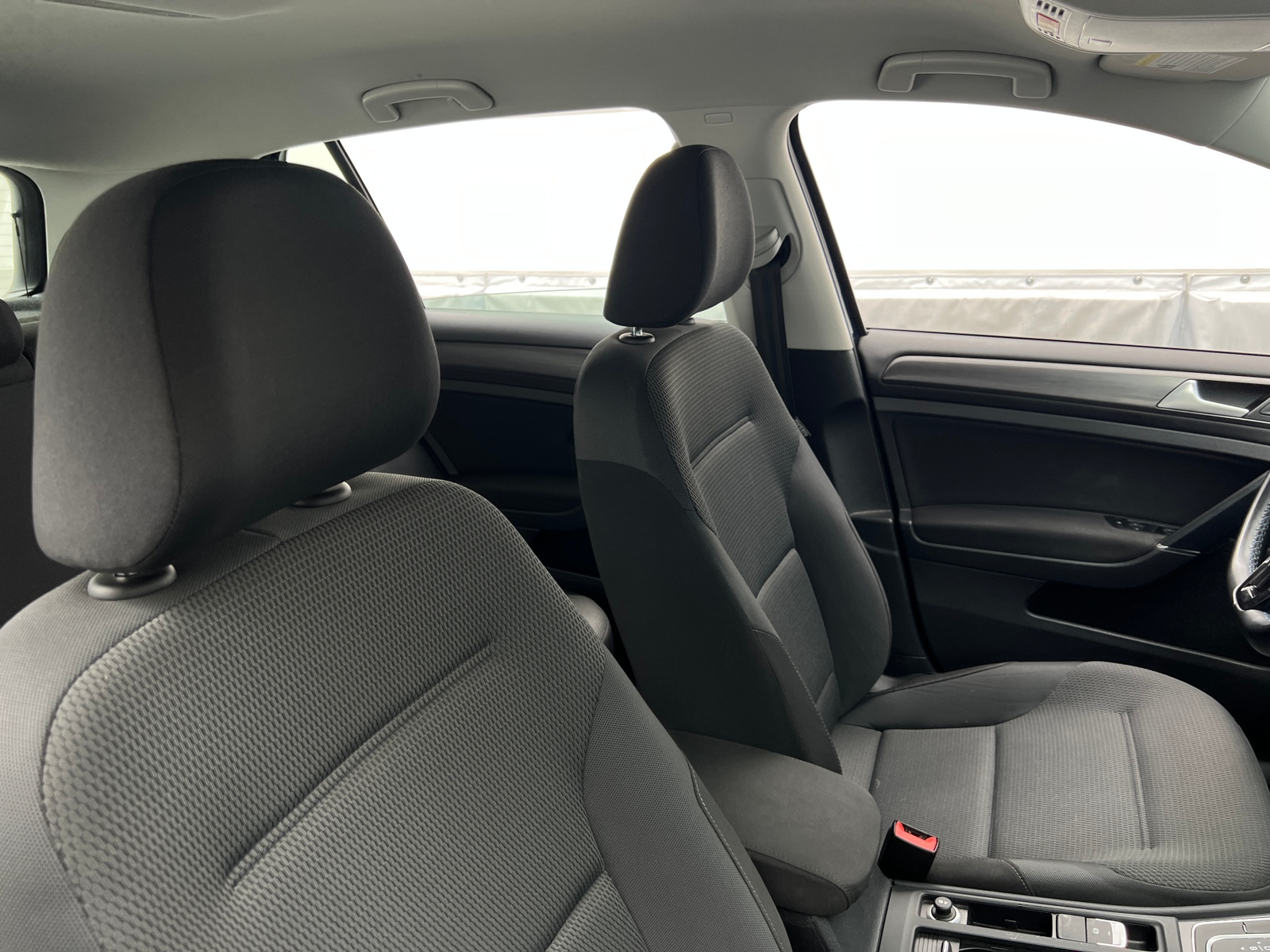 Thumbnail: 2019 Volkswagen e-Golf - 2