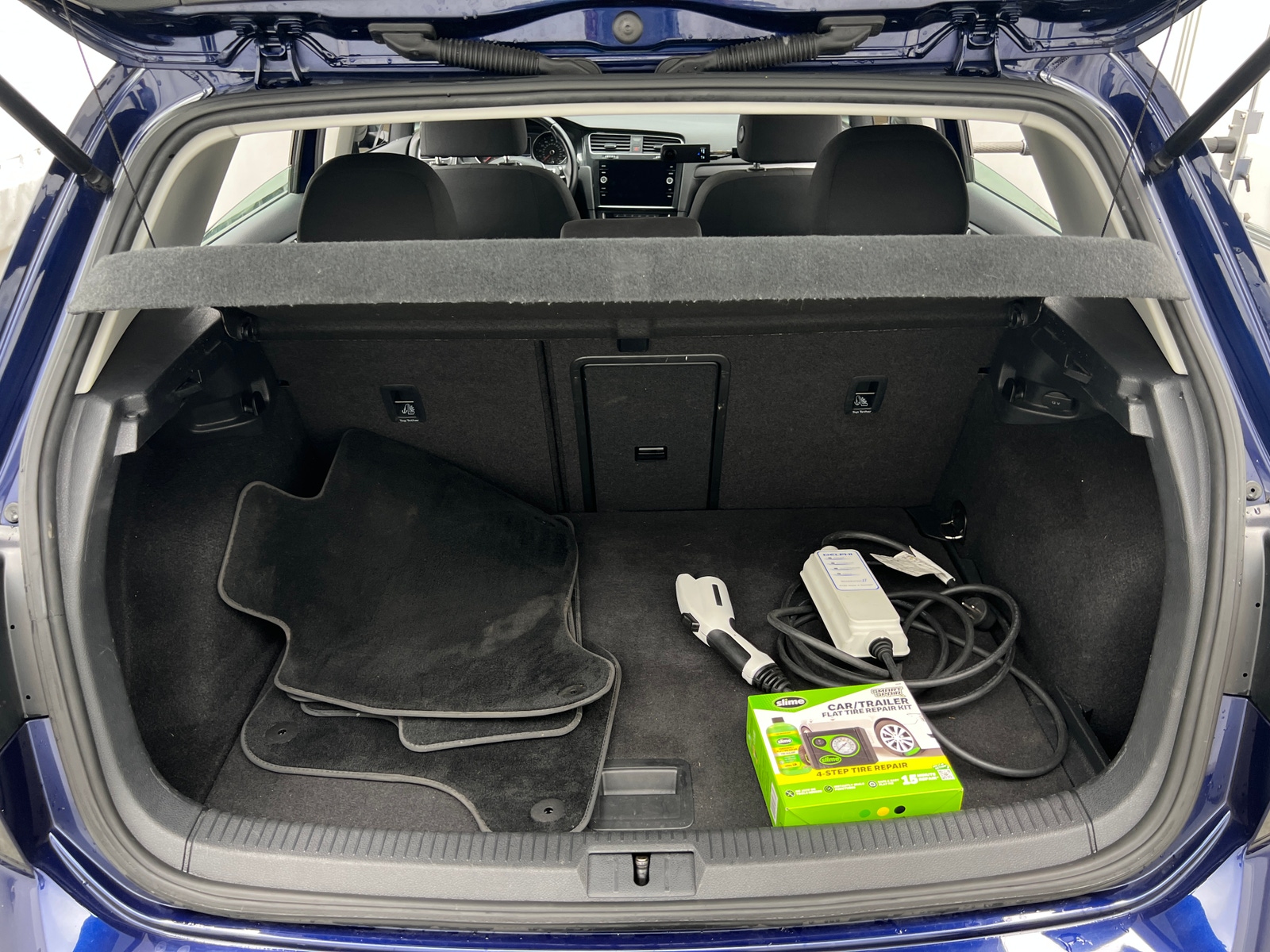 Thumbnail: 2019 Volkswagen e-Golf - 7