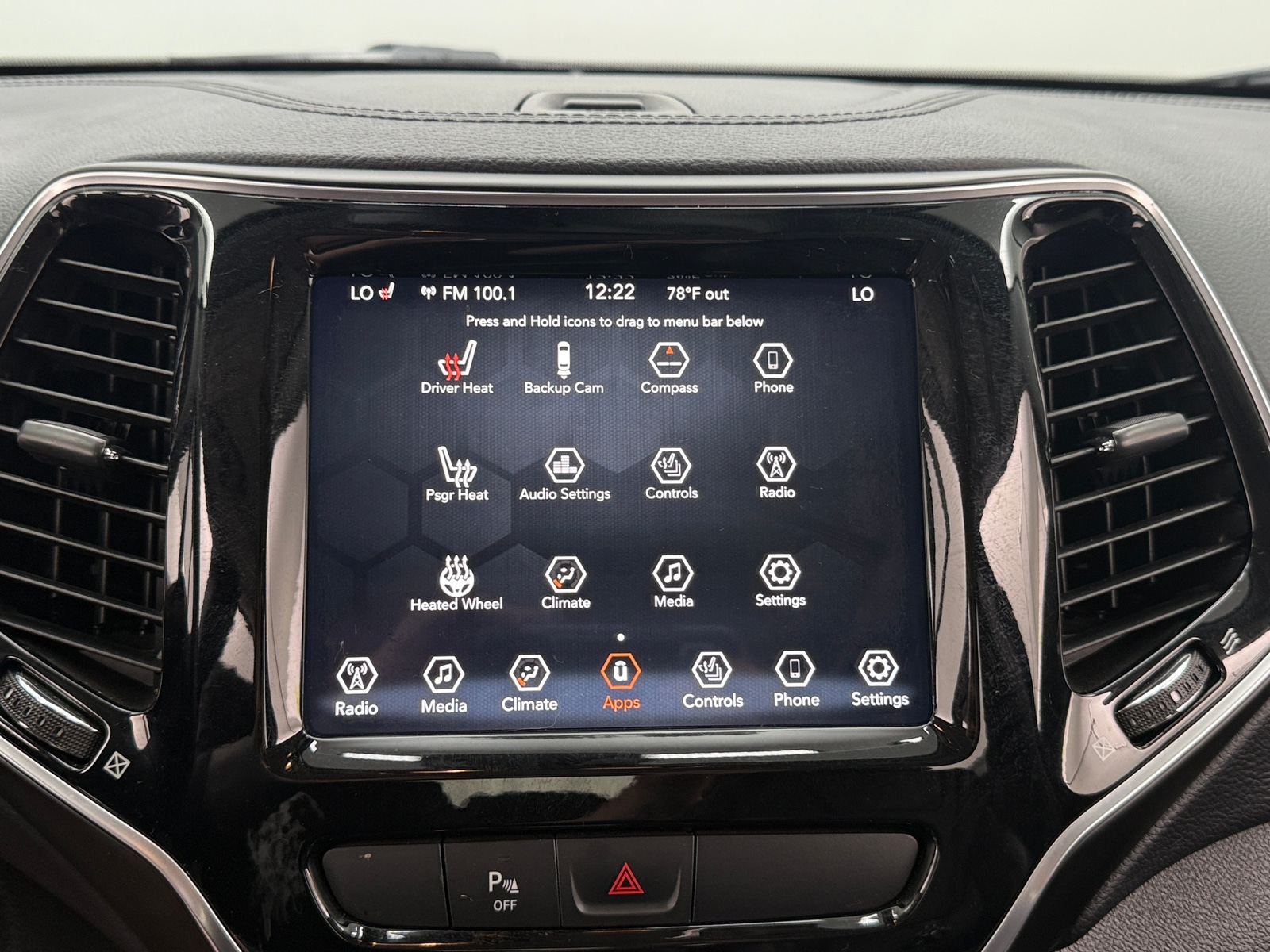 Thumbnail: 2019 Jeep Cherokee - 3