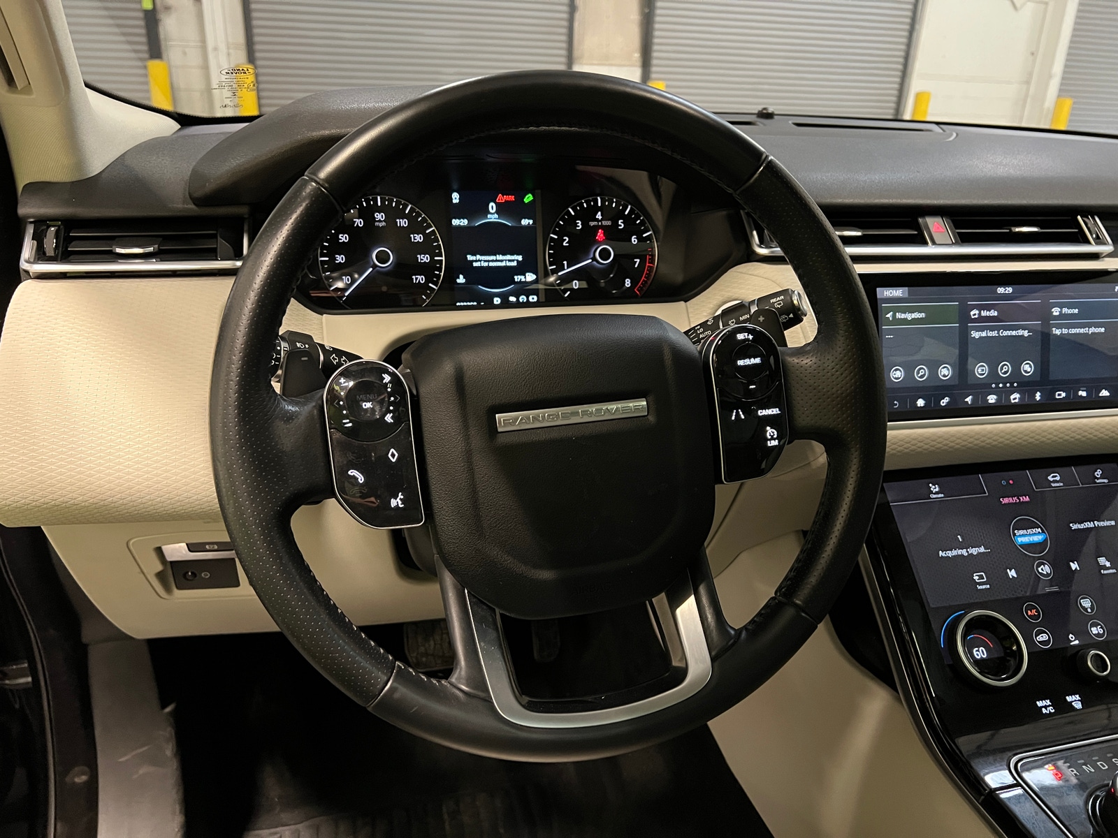 Thumbnail: 2018 Land Rover Range Rover Velar - 4