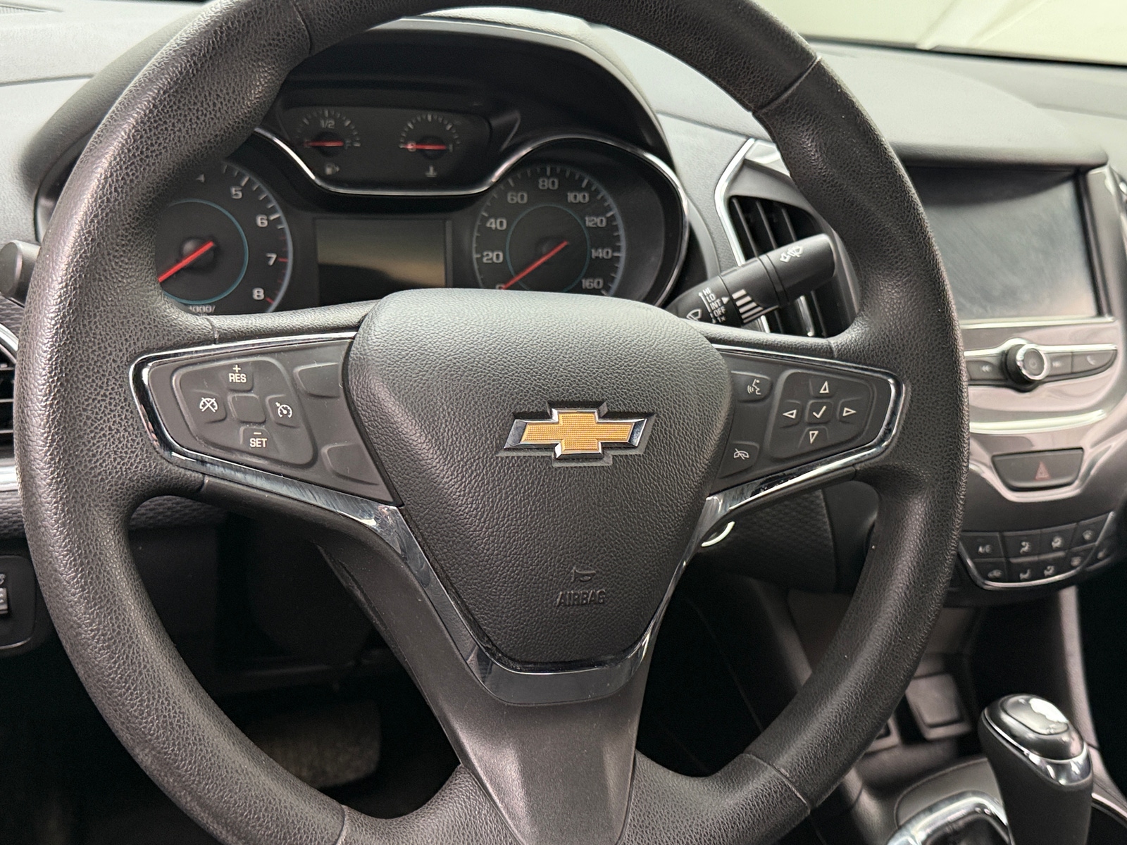 Thumbnail: 2018 Chevrolet Cruze - 5