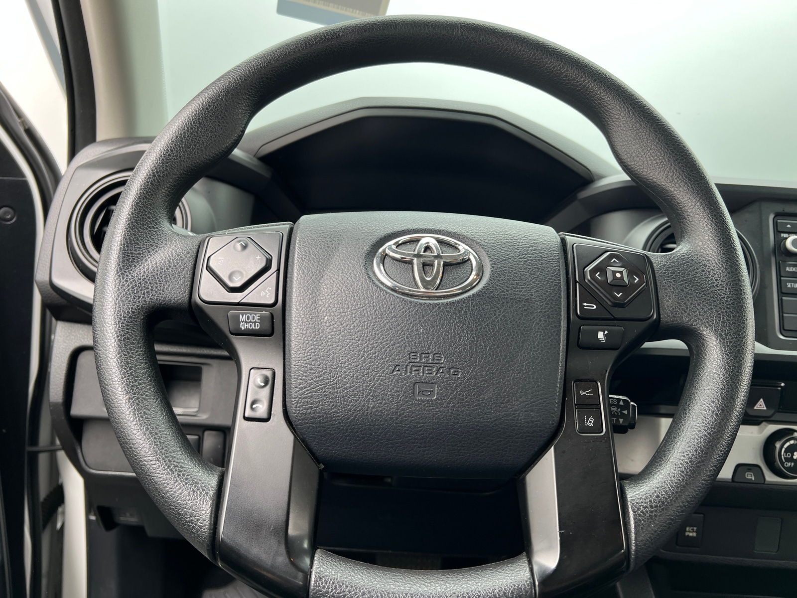 Thumbnail: 2018 Toyota Tacoma - 5