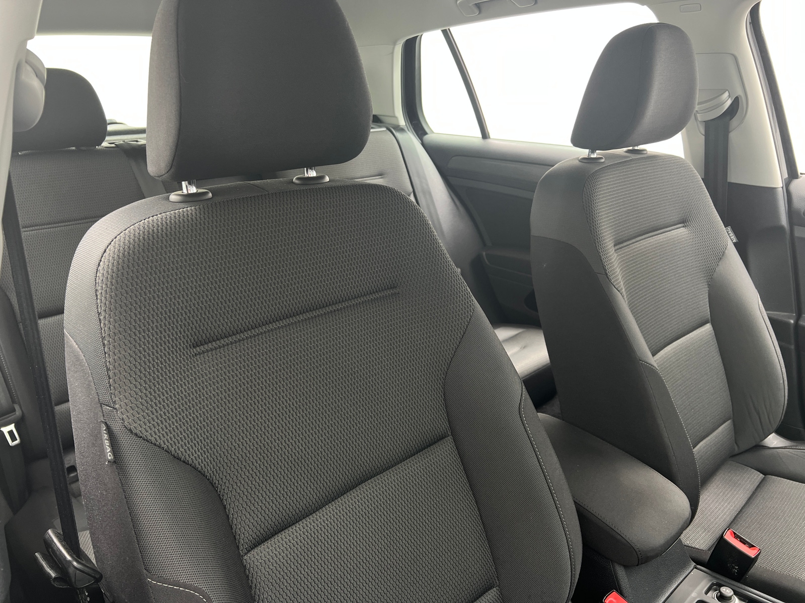Thumbnail: 2019 Volkswagen e-Golf - 2