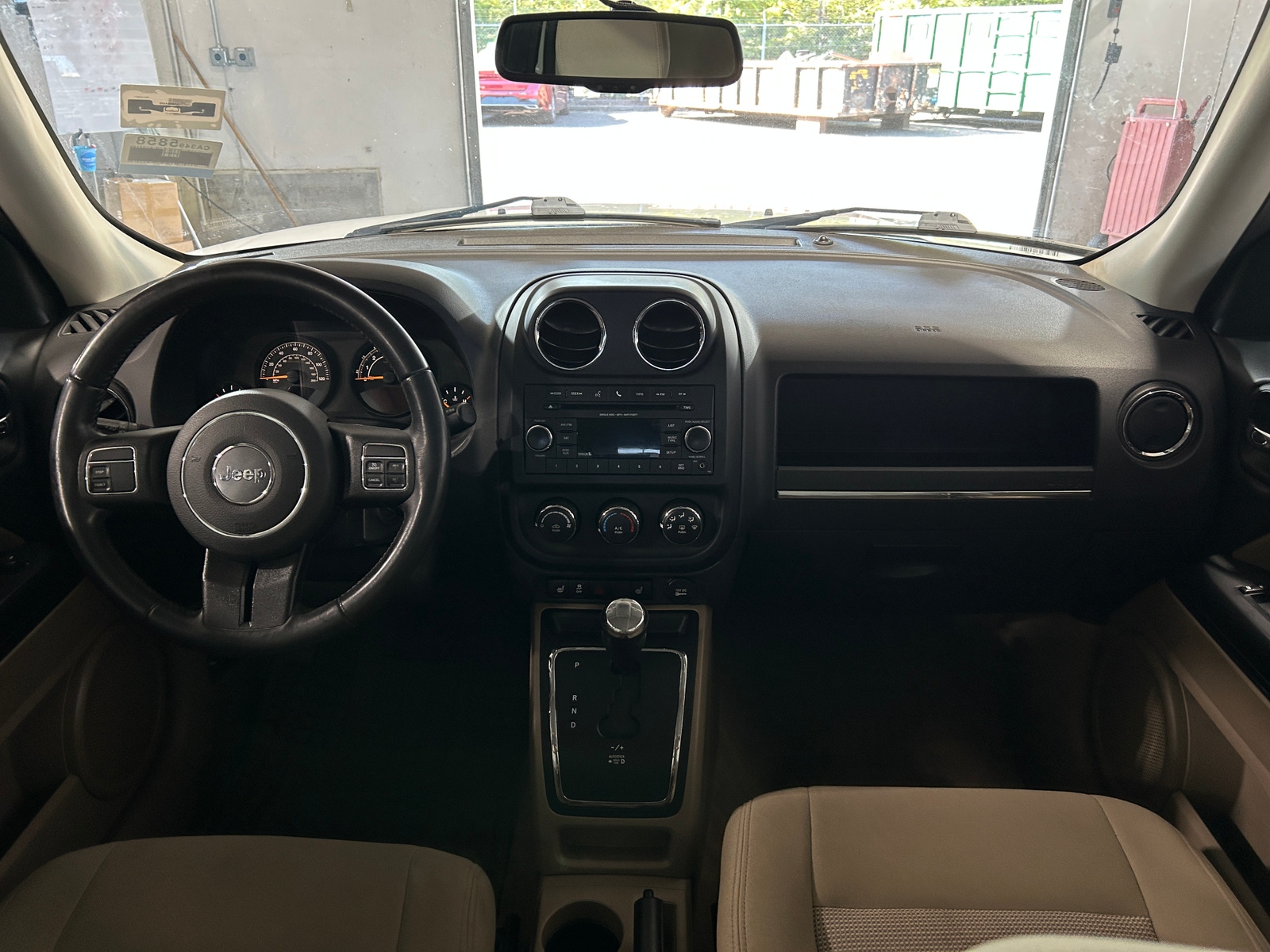 Thumbnail: 2017 Jeep Patriot - 3