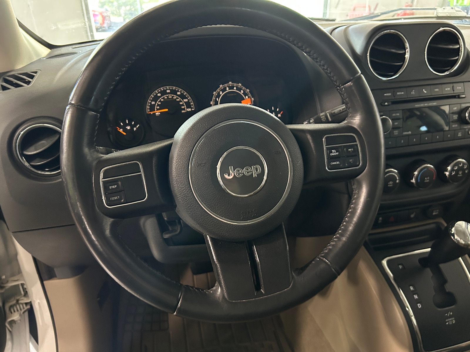 Thumbnail: 2017 Jeep Patriot - 5