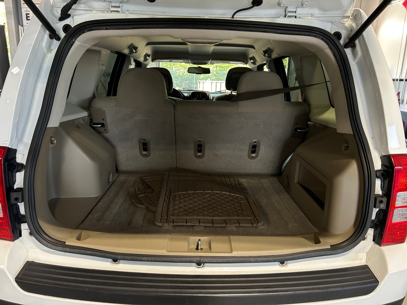 Thumbnail: 2017 Jeep Patriot - 7