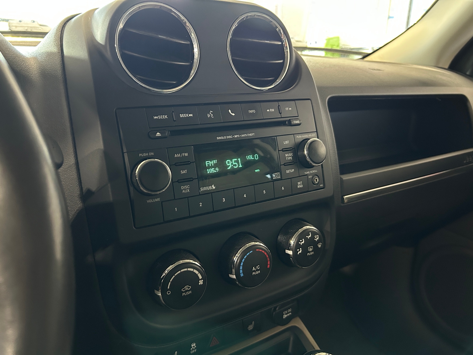 Thumbnail: 2017 Jeep Patriot - 4
