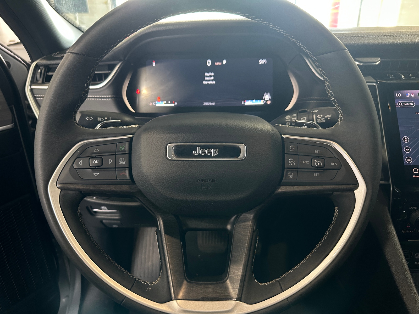 Thumbnail: 2024 Jeep Grand Cherokee L - 4